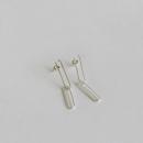 ピアス BRASS スライト ツイン 通販