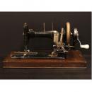 ミシン アンティーク雑貨 おしゃれ オブジェ スチール 木製 ブラック ディスプレイ 高さ28.5