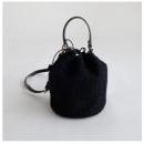 ショルダーバッグ ワインドライン BK モノトーン 合皮 ポリエステル ウール おしゃれ 幅18