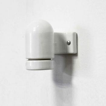 縦向き陶器ソケット ストレート ホワイト 口金E26 照明器具 通販