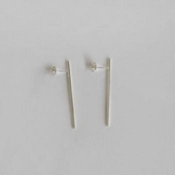 ピアス BRASS スライト ライン 通販