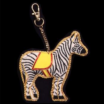 刺繍キーホルダー シマウマ 馬 動物 アクセサリー 飾り おしゃれ 高さ9 通販