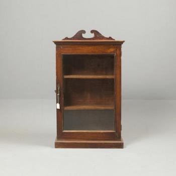 ミニキャビネット アンティーク家具 おしゃれ 木製 シェルフ 3段 ガラス ナチュラル 高さ85