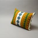 クッション アンティーク調 レトロ おしゃれ 続柄 フラワー柄 イエロー かわいい 幅30