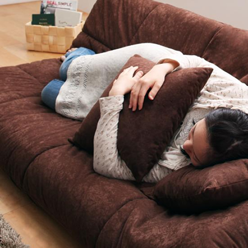 うたた寝できるカバーリングフロアソファベッド