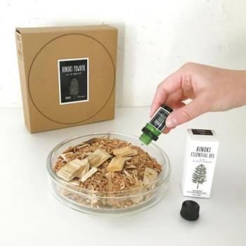 SPICE ヒノキアロマ3点セット(ヒノキオイル・ヒノキチップ・ガラスシャーレ13cm) 高さ4.5