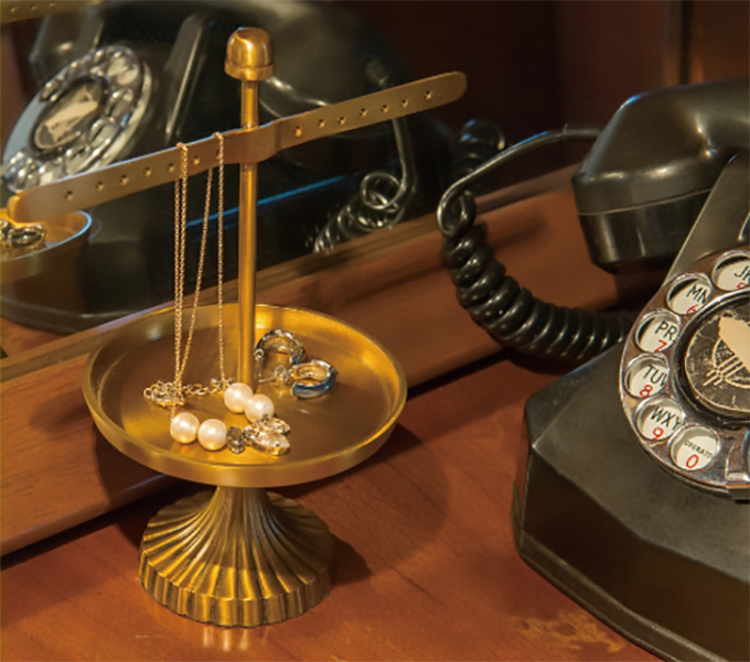 アンティークアクセサリースタンド