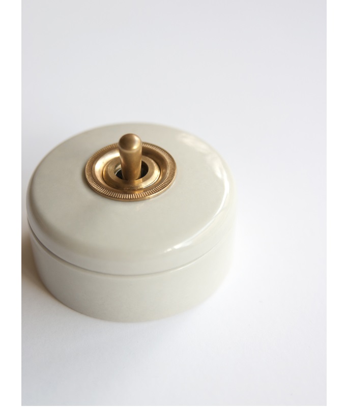 “陶器スイッチ”