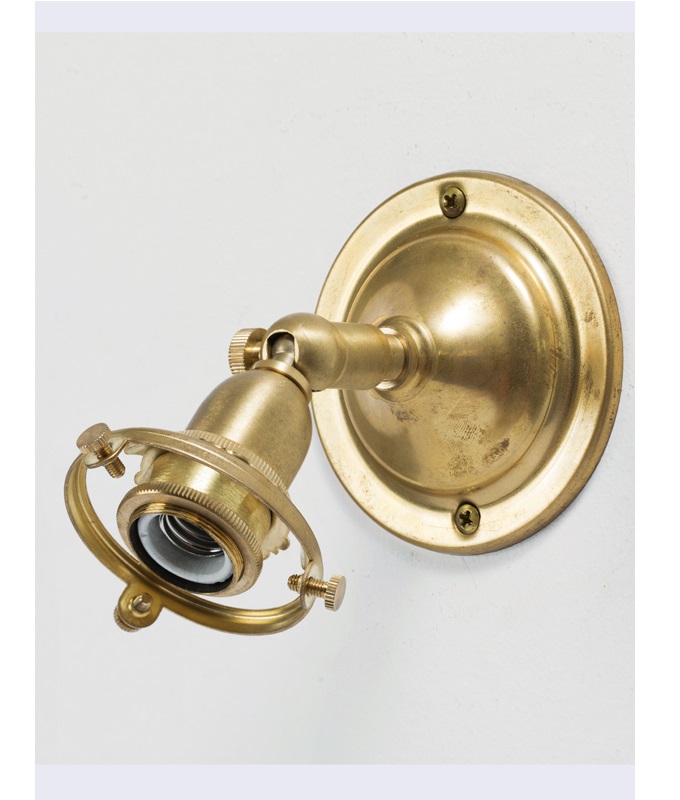 “E17可動式ブラケット”