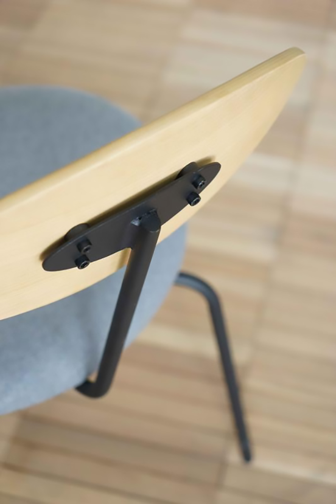 “アイアンウッドチェア”