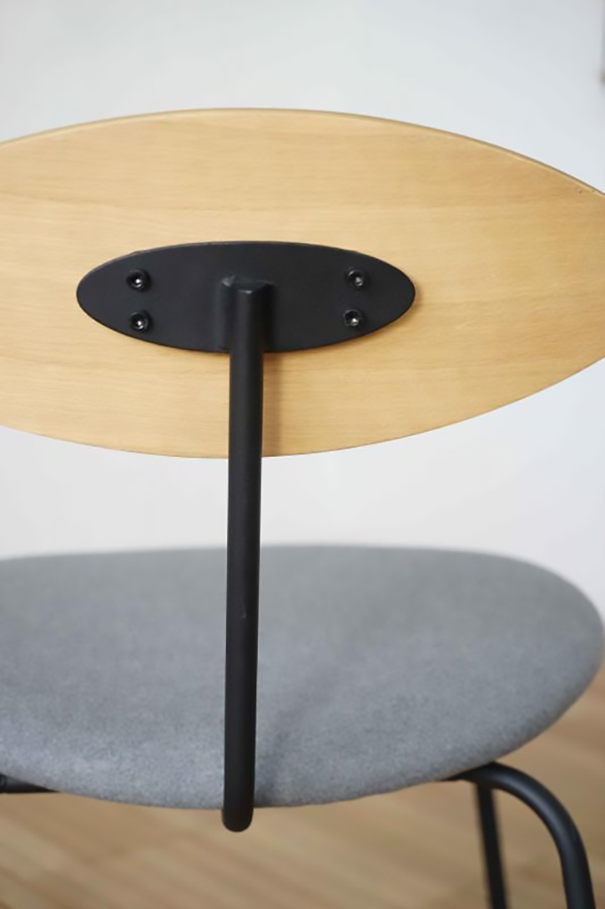 “アイアンウッドチェア”