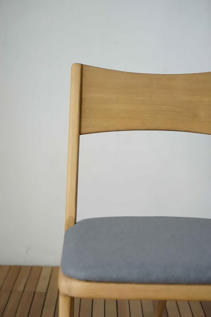 “木製ダイニングチェア”