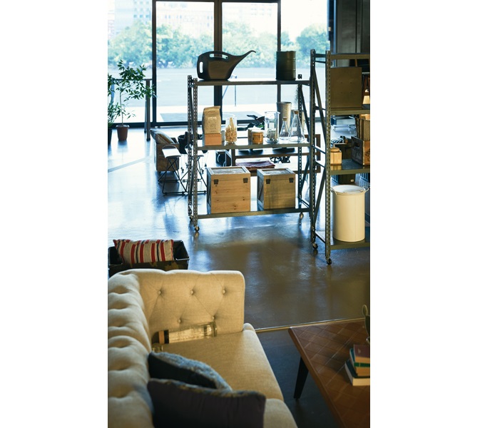 ボルトレスラック