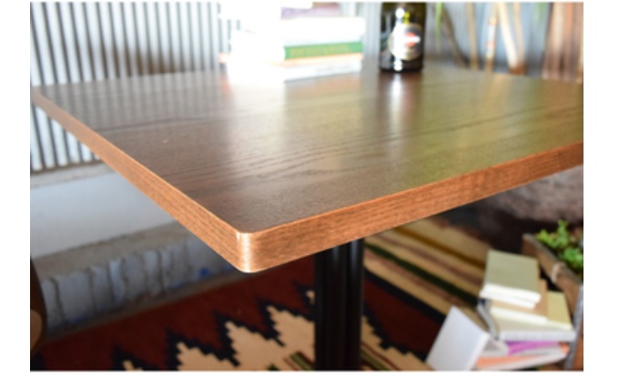 ダリオ カフェテーブル