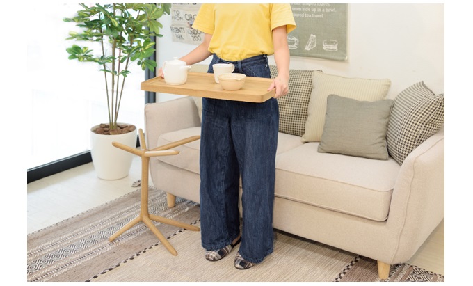 サイドテーブル