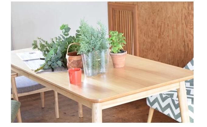 ダイニングテーブル