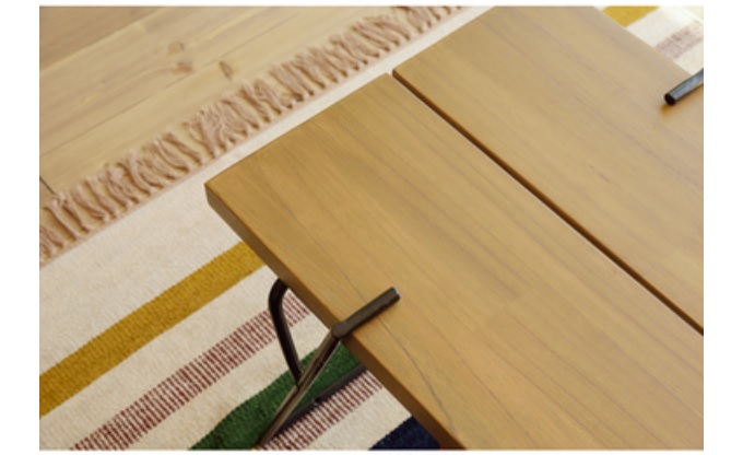 コーヒーテーブル