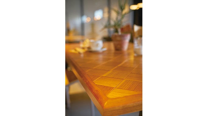 ジョーカー ダイニングテーブル