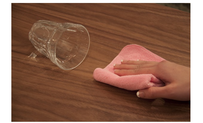 フォールディングテーブル