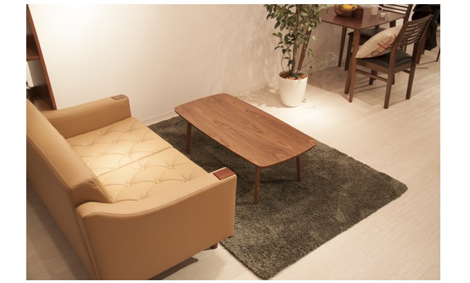 フォールディングテーブル