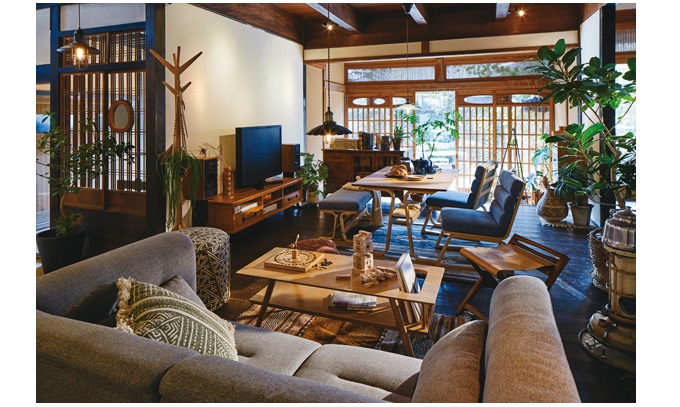 ダイニングテーブル