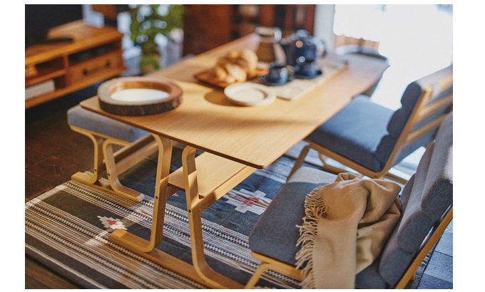 ダイニングテーブル