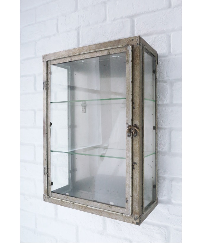 “バリヤードショーケース”