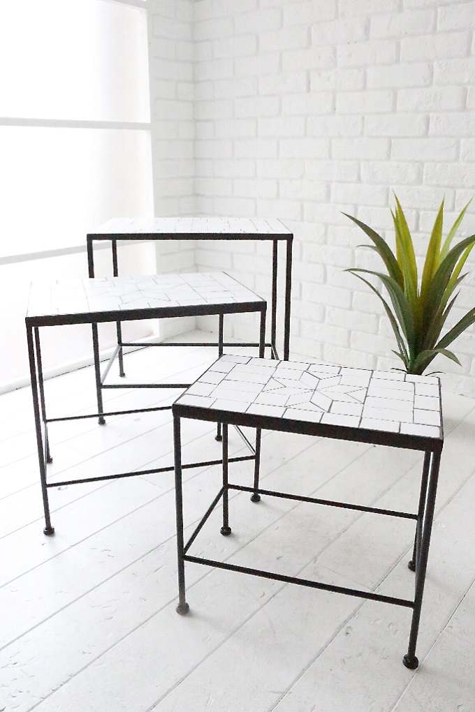 “パラゴシック・ローテーブル”