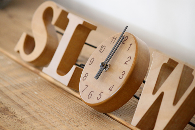 掛け時計 SLOW 英語 クロック 木 スイープムーブメント