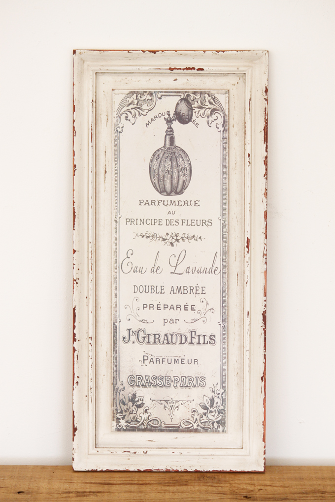 パヒューマーホワイトパネル アンティーク調 木製