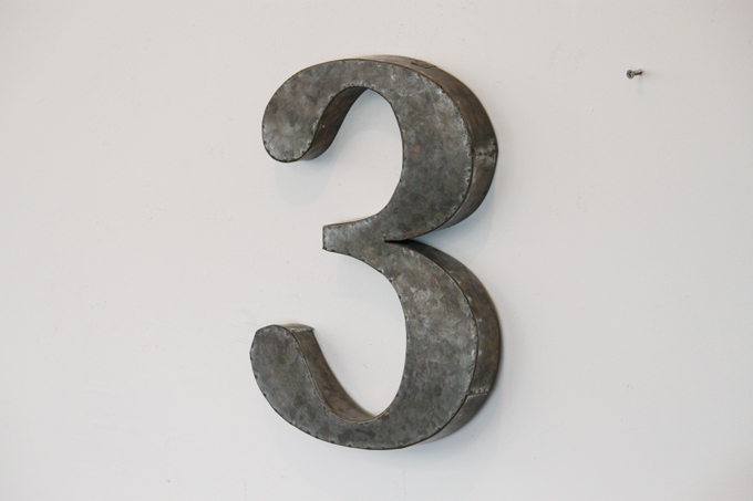 数字 ディスプレイ エンブレム