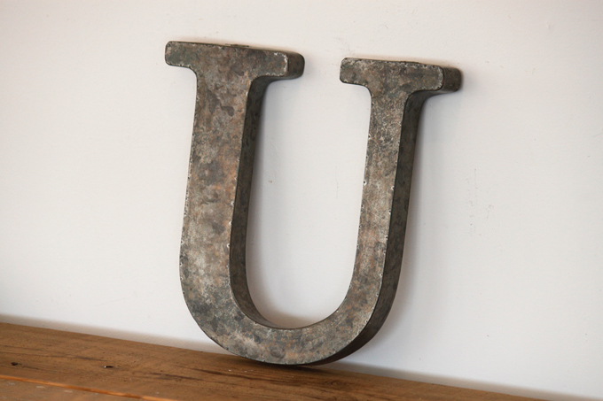 ガルバナイズアルファベット U インテリア