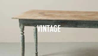 ヴィンテージテーブルとデスク