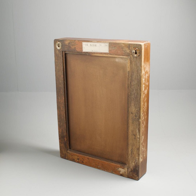 “ウォールミラー”