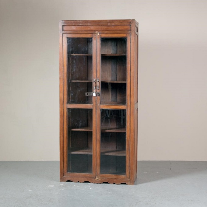 “ガラスキャビネット”