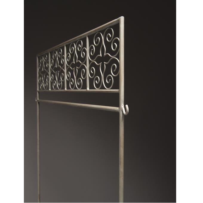 “ハンガーラック”