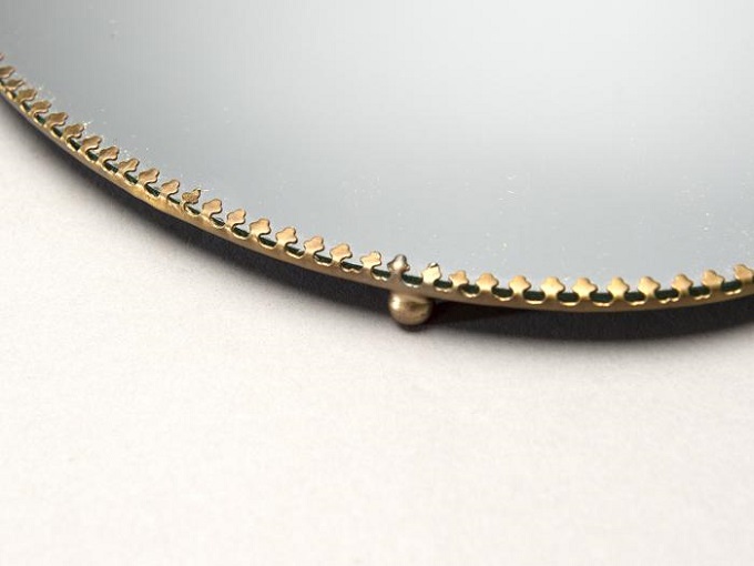 “ミラートレイ”