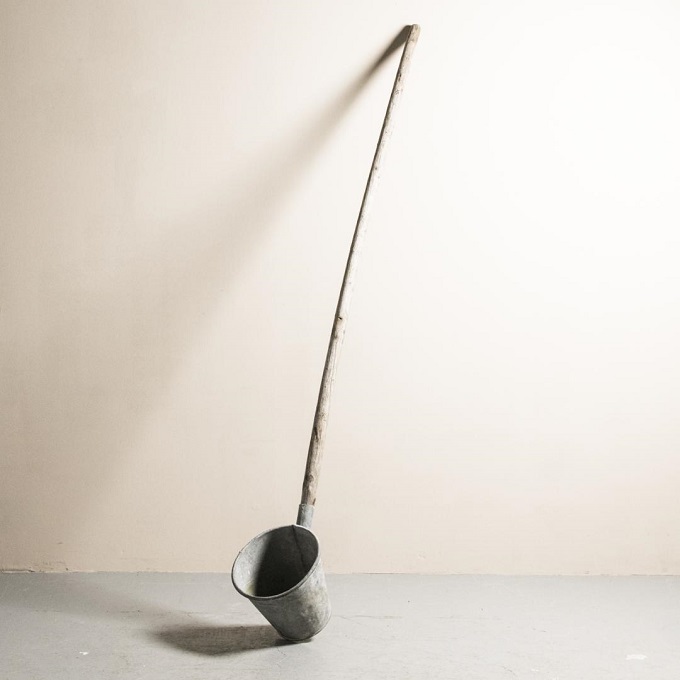 “ブリキ製柄杓”