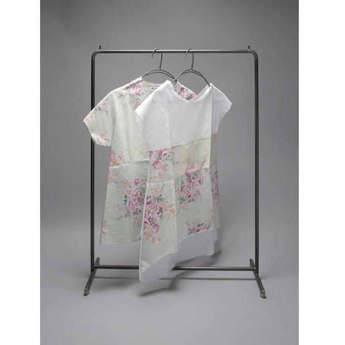 “トップス用ハンガー”