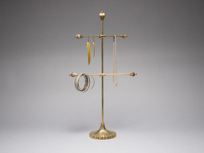 “アクセサリーホルダー”