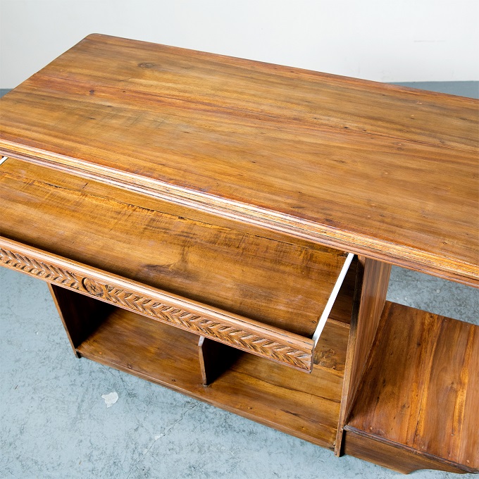 “カウンターテーブル”