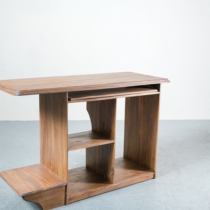 “カウンターテーブル”