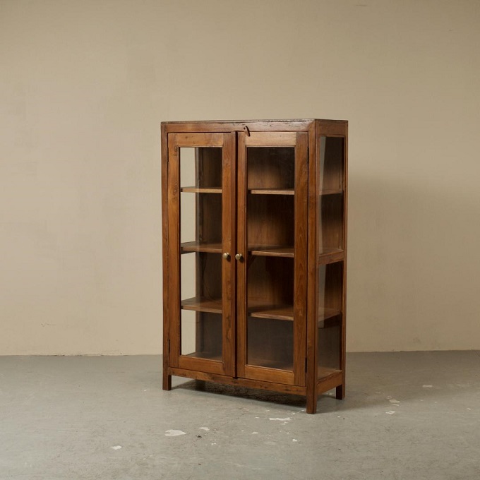 “ガラスキャビネット”