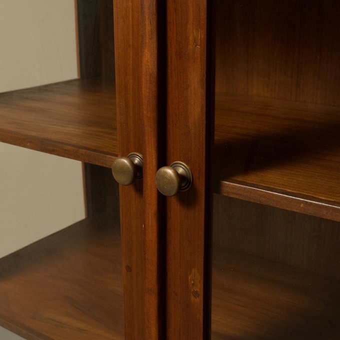 “ガラスキャビネット”