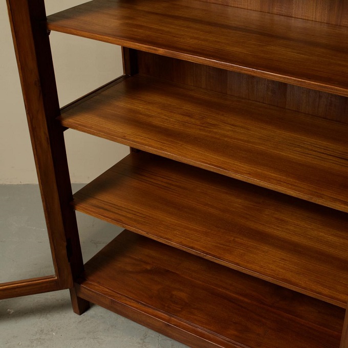 “ガラスキャビネット”