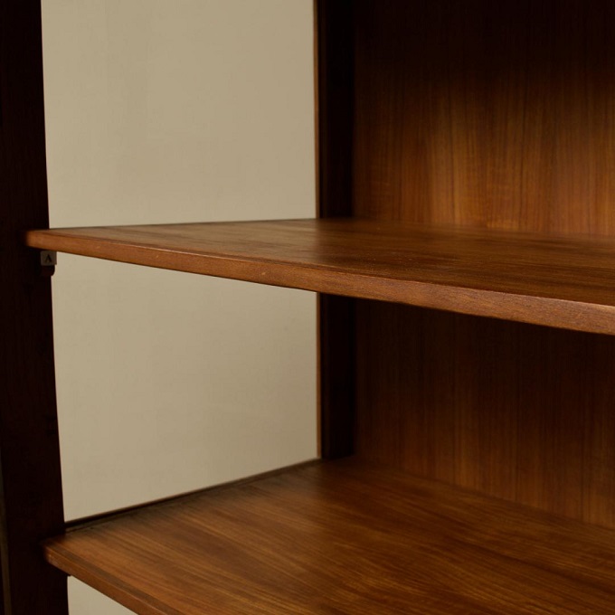 “ガラスキャビネット”