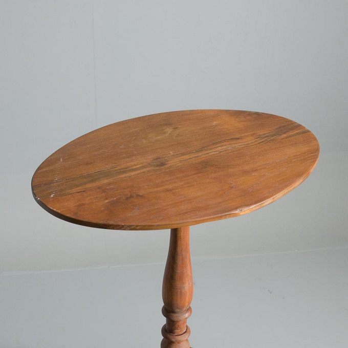 “サイドテーブル”