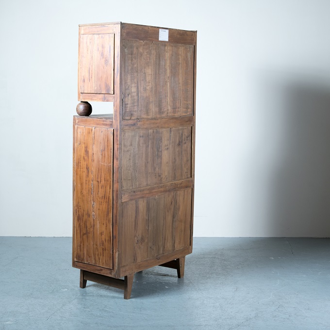 “ガラスキャビネット”