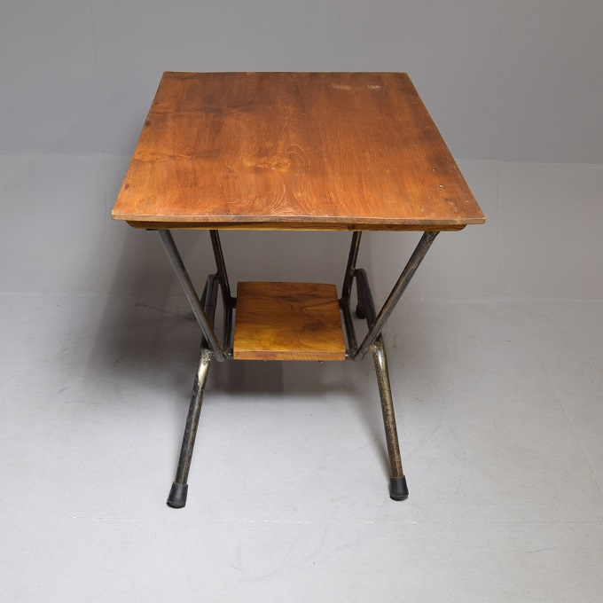 “サイドテーブル”