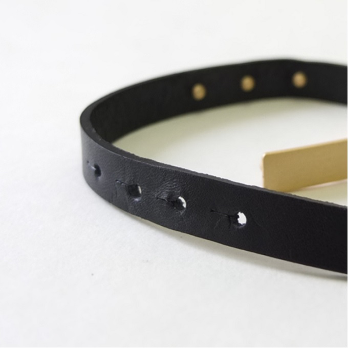 “レザーブレスレット